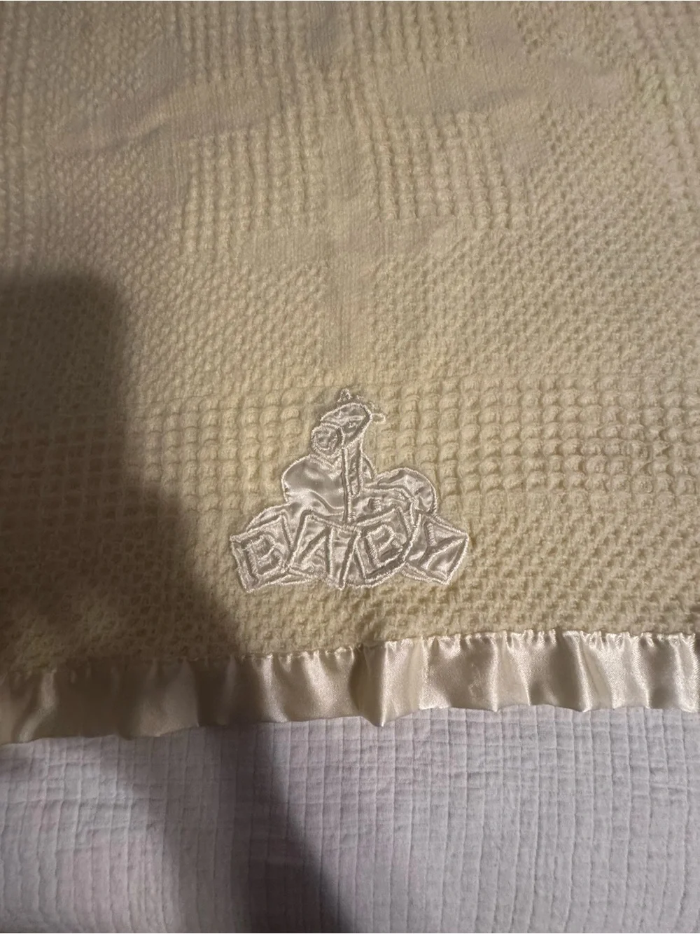 Kidget Thermal Baby Blanket Giraffe w. Satin Trim Yellow Unisex Vintage Babycore